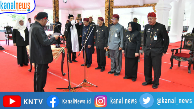 Lakukan Penyegaran, Bupati Sumenep Lima Pimpinan OPD