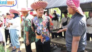 Melalui Sekolah Lapang, DKPP Sumenep Edukasi Petani Tentang Agribisnis Tembakau