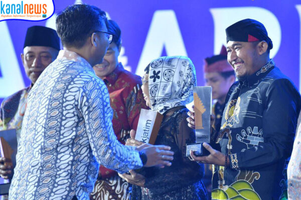 Sukses Membranding Kota Keris, Bupati Fauzi Raih Penghargaan Bergengsi