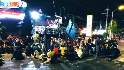 Tuntut Rekannya Dibebaskan, Petani Pakel Serbu Polresta Banyuwangi