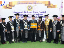 Lulus Cumlaude, Kepala Bappeda Sumenep Sukses Raih Gelar Doktor