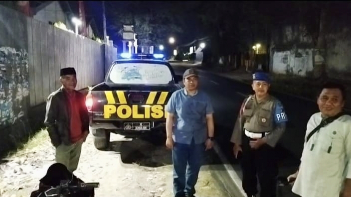 Teror Pelemparan Teror