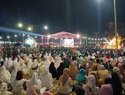 Kompak Hadiri FAHAM Bersholawat Jilid 4, Ribuan Warga Sumenep Do’akan Pilkada Damai