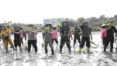 Dukung Program Swasembada Pangan, Pj Bupati Pamekasan Tanam Jagung Serentak 1 Juta Hektar