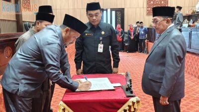 Paripurna DPRD Sepakati Dua Raperda, Pemkab Sumenep Komitmen Tingkatkan Pelayanan Publik