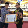 Terima Penghargaan