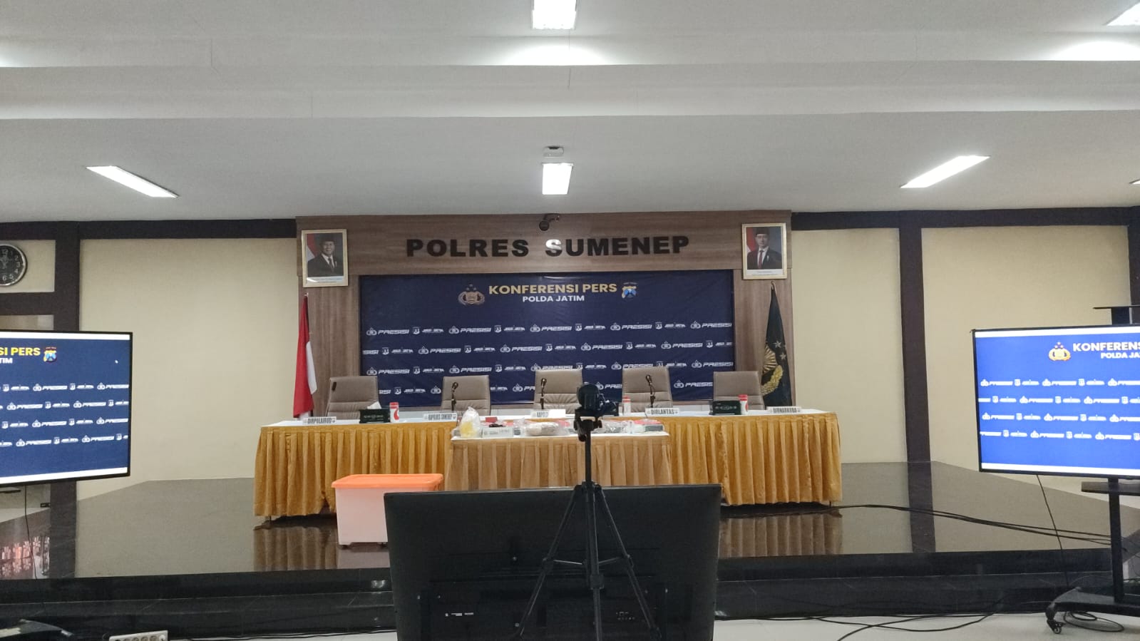 Konferensi Pers