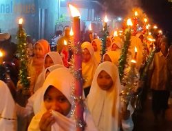 Lautan Warga Padati Pawai Obor Pembukaan Haflatul Imtihan PP Mahasinul Akhlaq 2026