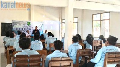 Pelatih Santri Enterpreneur