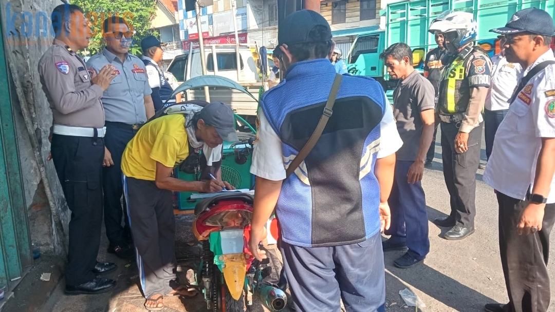 Becak Bermotor