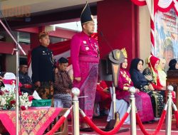 Pemkab Sumenep Gelar Upacara HUT RI Ke-81, Bupati Fauzi Kenakan Baju Adat Sulawesi