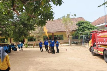 Damkar dan SMS Sumenep